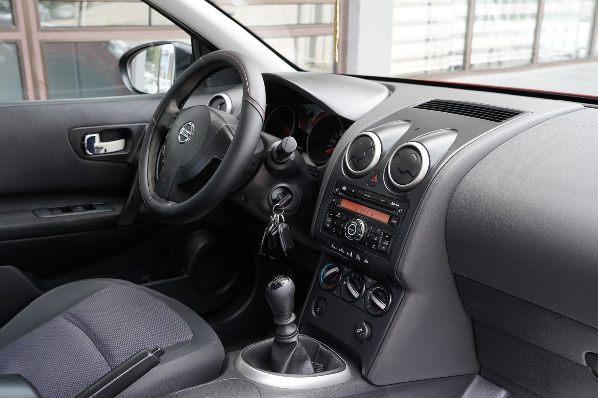 Nissan
 Qashqai 1.5 DCI