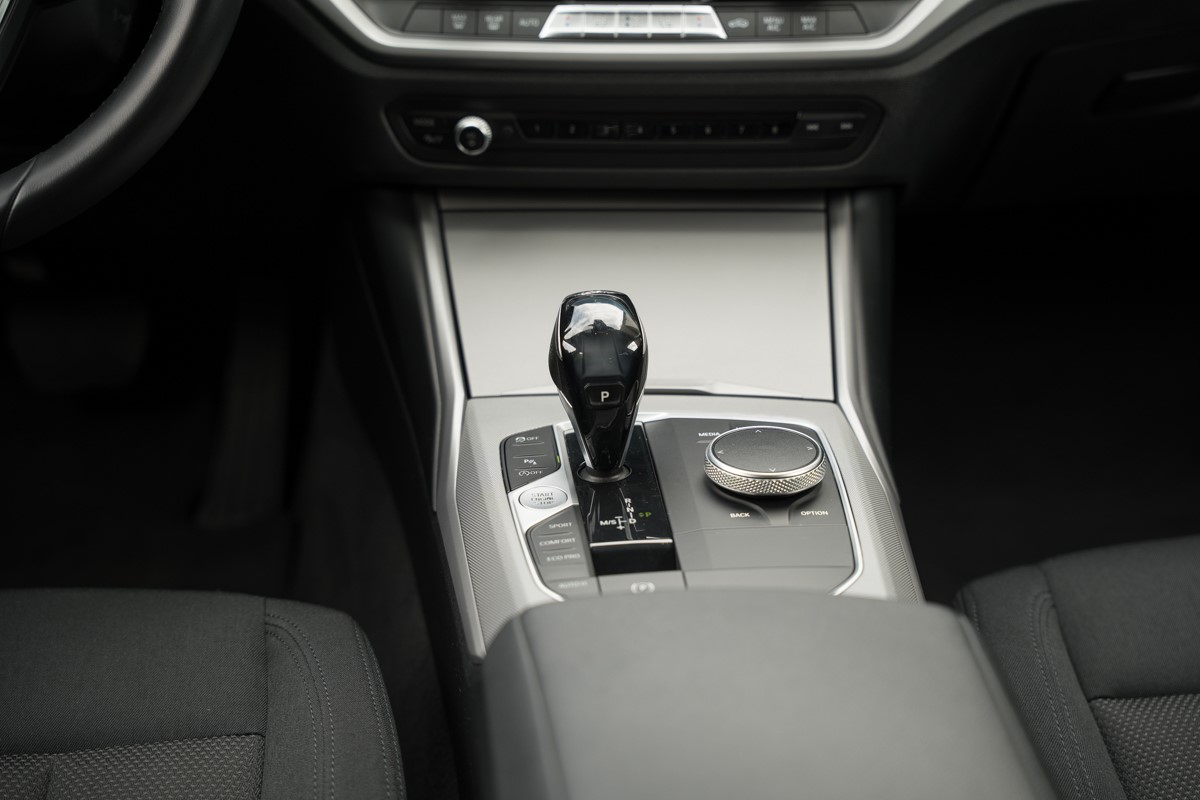 BMW
 3-Series 2.0 D