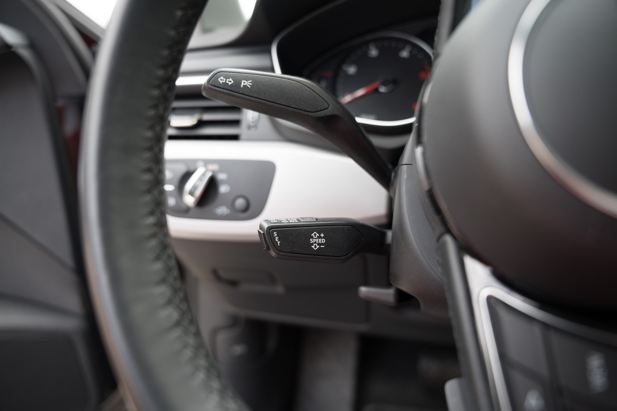 Audi A4
 2.0 TDI
