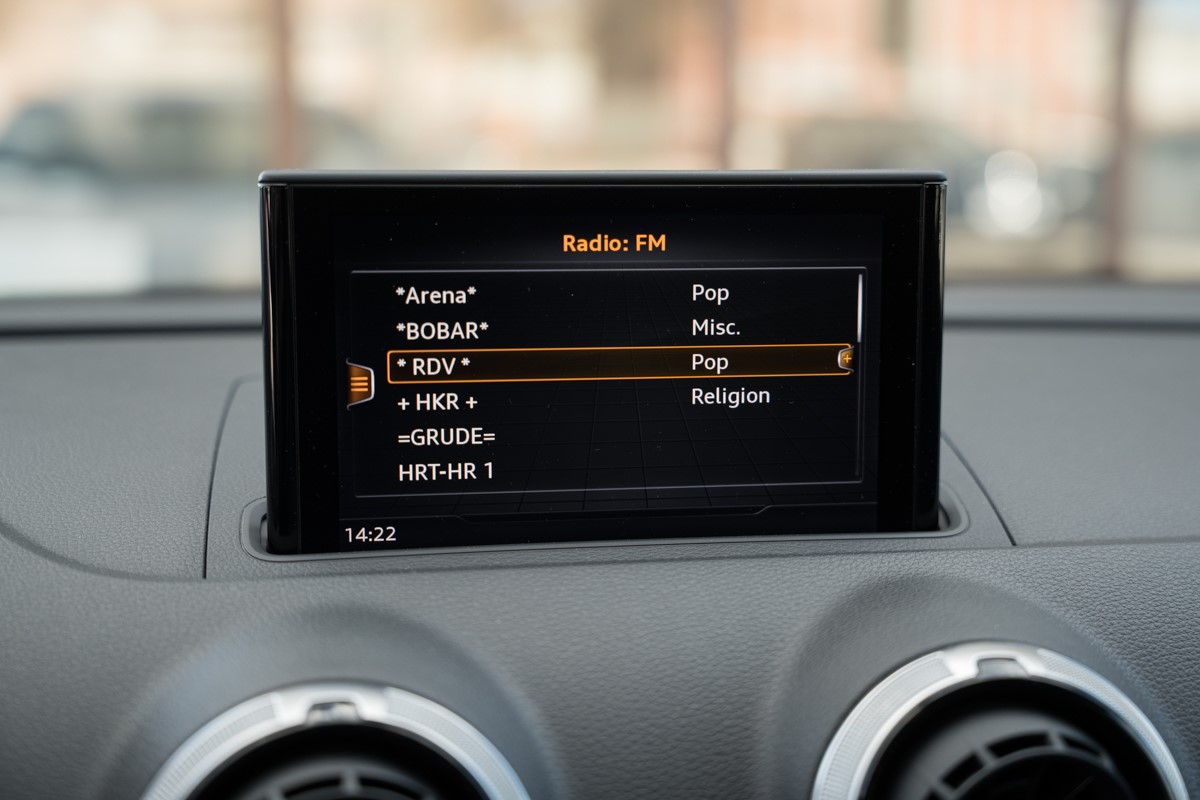 Audi A3
 1.6 TDI S-tronic