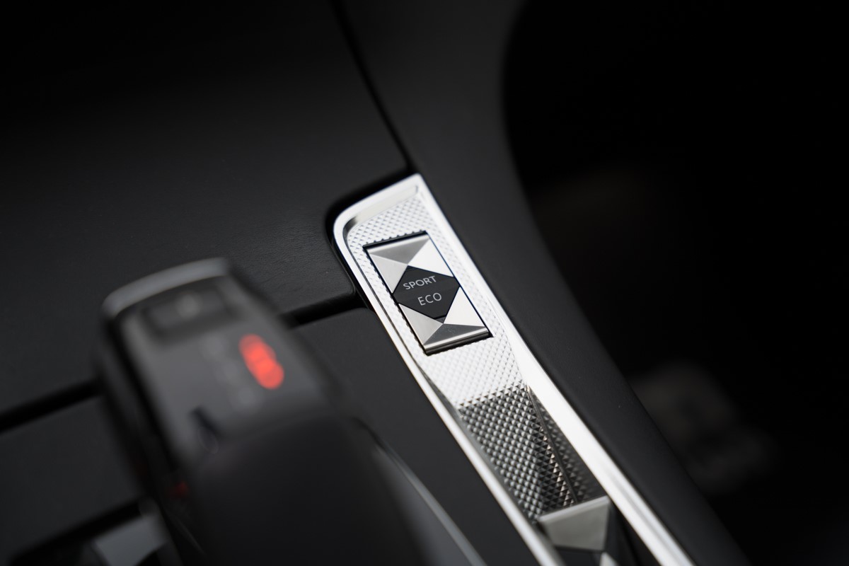 DS DS 7 CROSSBACK  1.5 BlueHDI RIVOLI