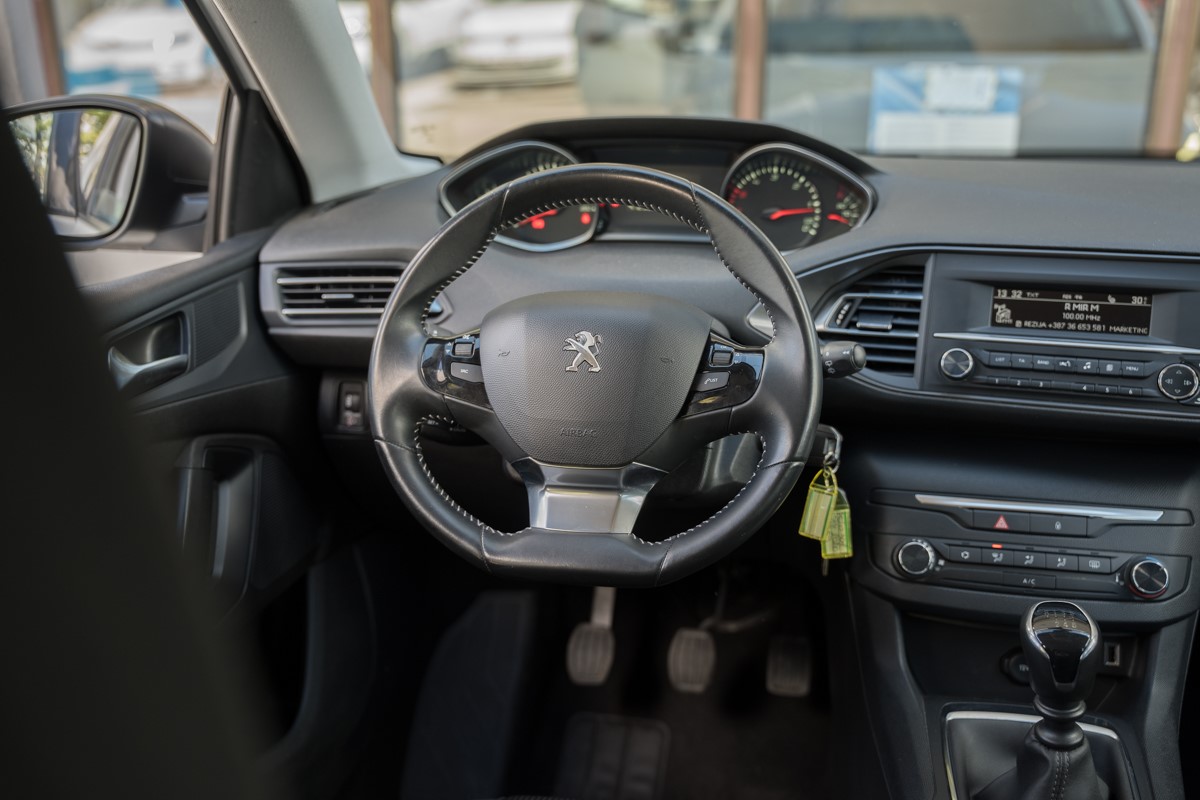 Peugeot 308 1.5 BlueHDI
