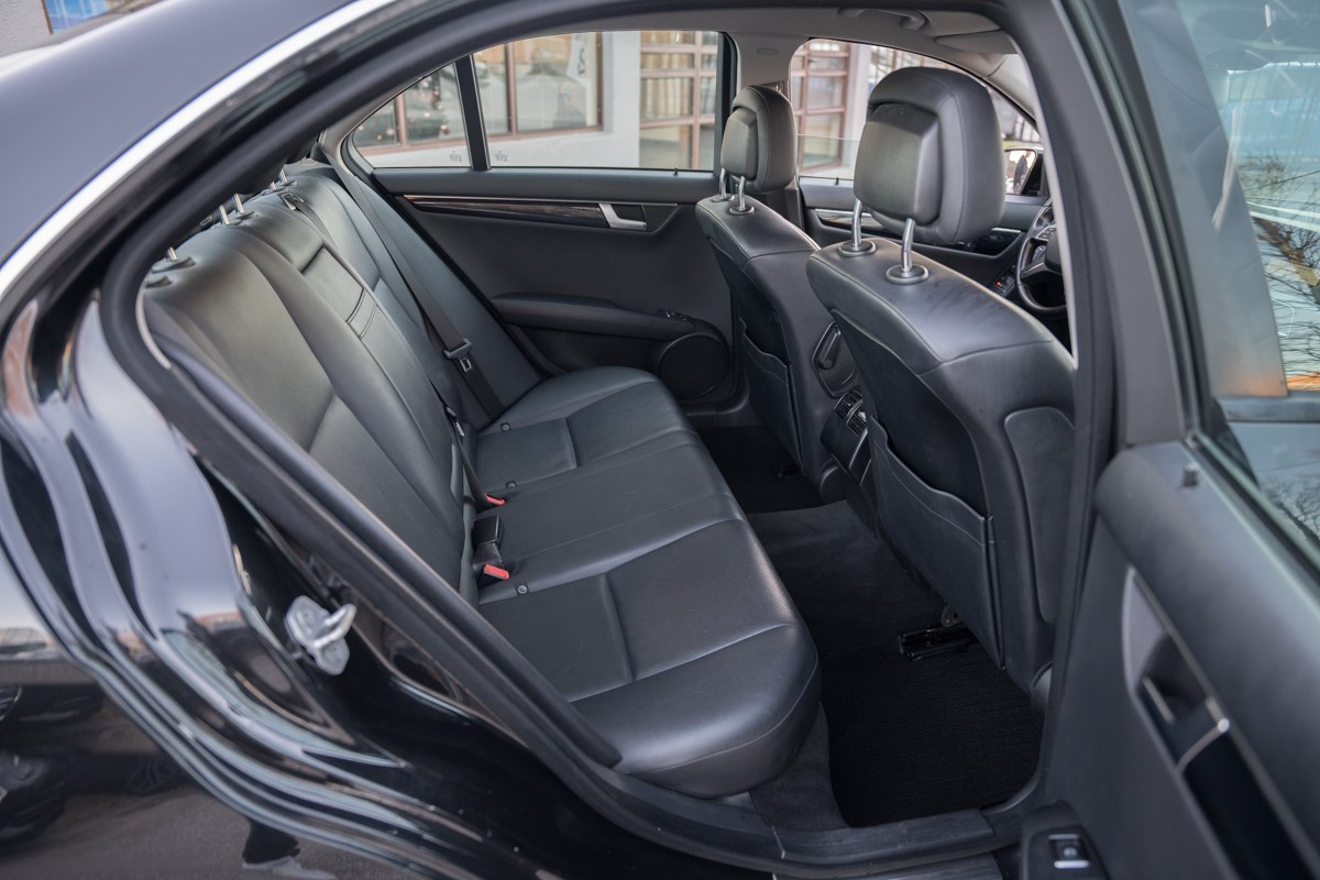 Mercedes-Benz C-Class
 180 CDI