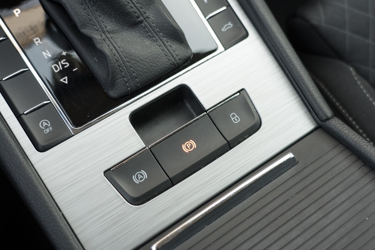 Škoda Superb 1.6TDI  DSG