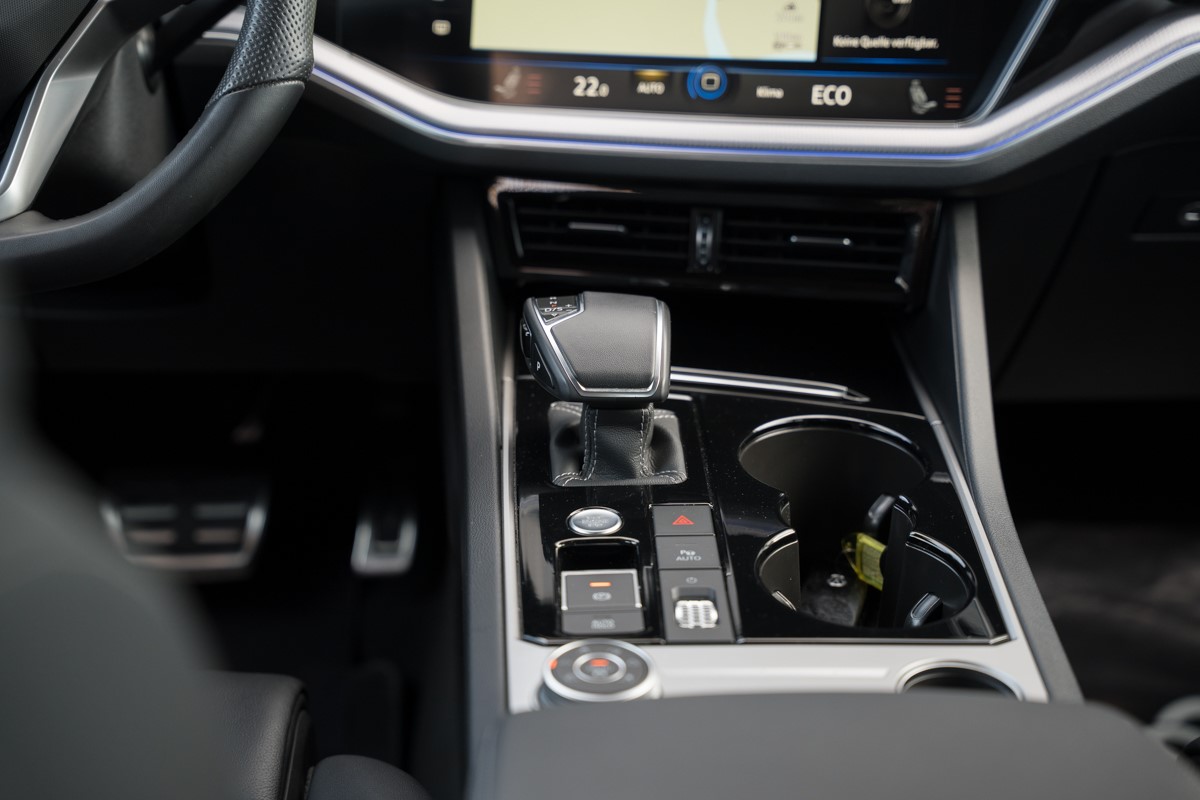 Volkswagen Touareg
 3.0 TDI R line 4MOTION