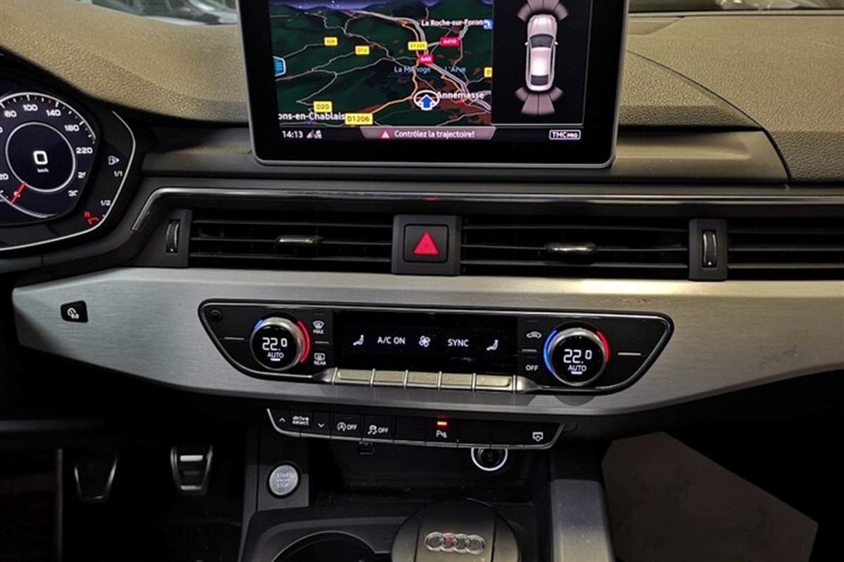 Audi A5
 2.0 TDi Sportback S line