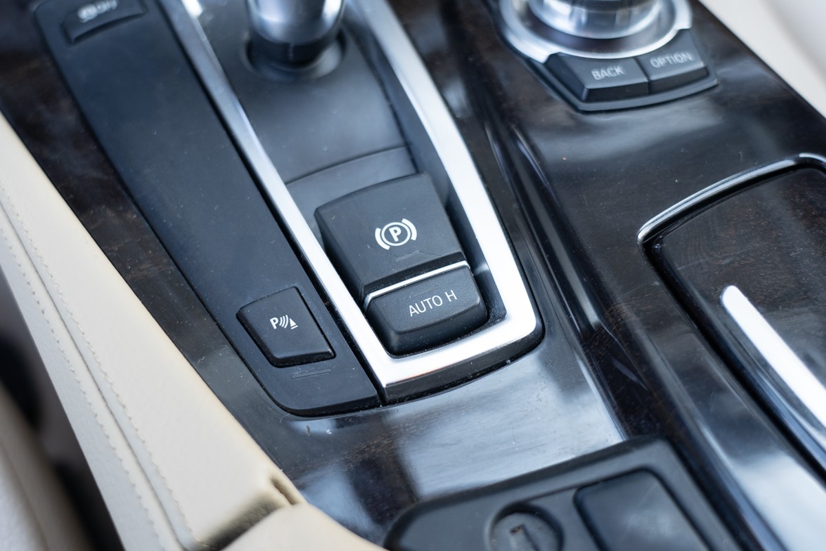 BMW
 5-Series 530d