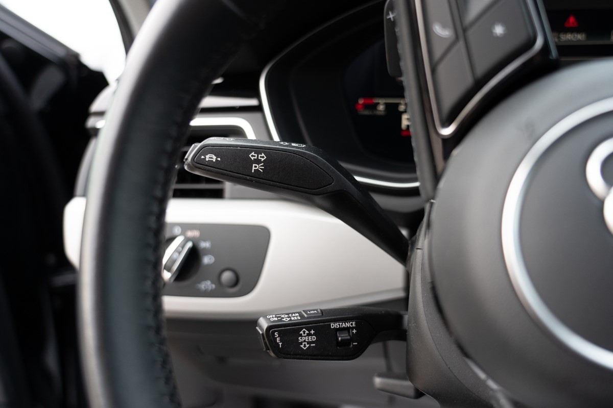 Audi A4
 35 TDI