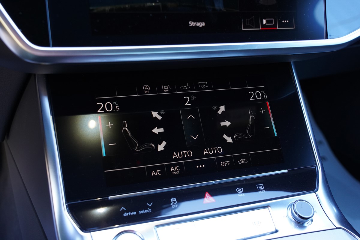 Audi A6
 40 TDI S-LINE S-TRONIC