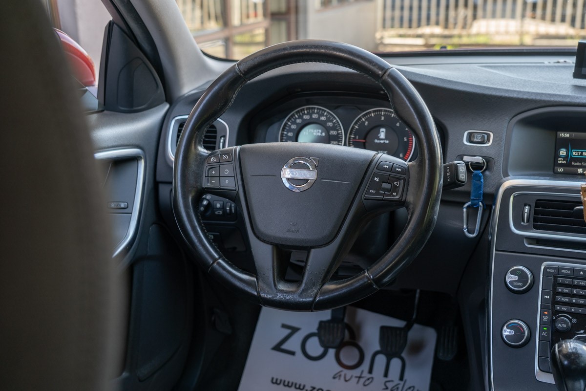 Volvo
 V60 2,0 D