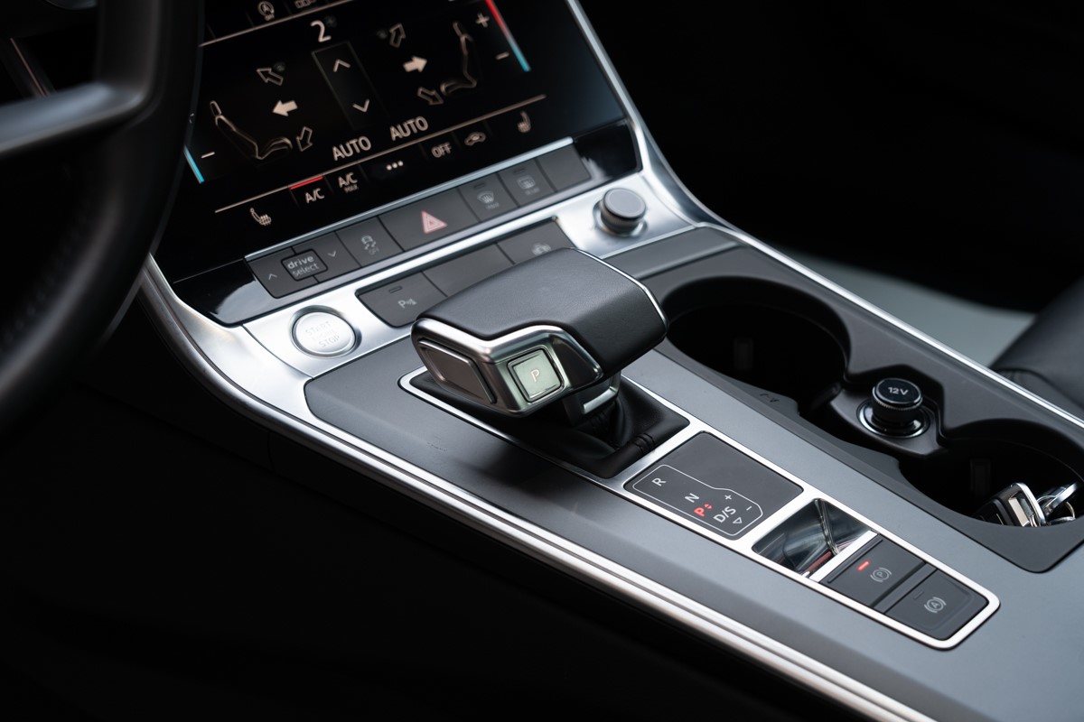 Audi A6
 45 TDI Quattro S-tronic