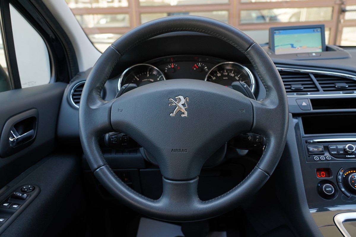 Peugeot 5008 1,6 E-HDI 7 SJEDISTA