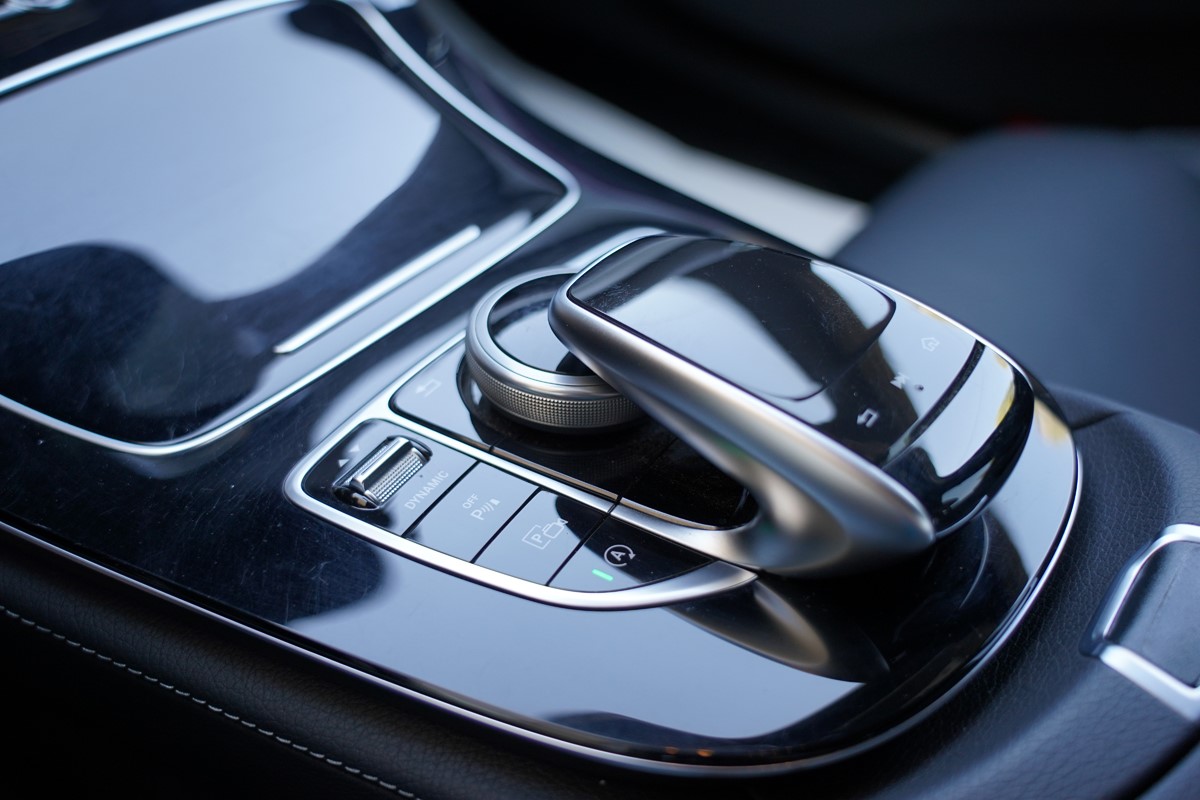 Mercedes-Benz E-Class
 220 CDI AMG 