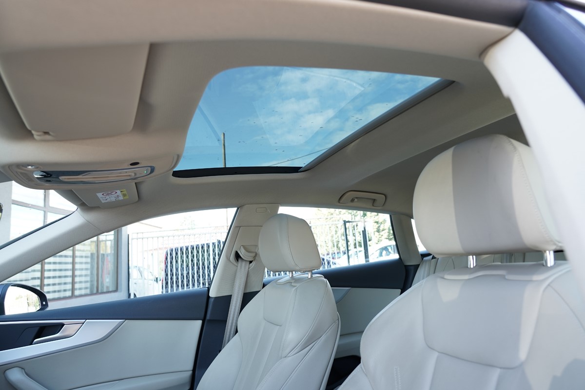 Audi A5
 2.0 TDI Sportback