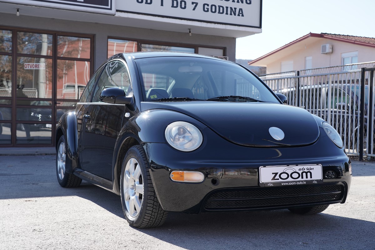 Volkswagen New Beetle
 1,6 BENZIN