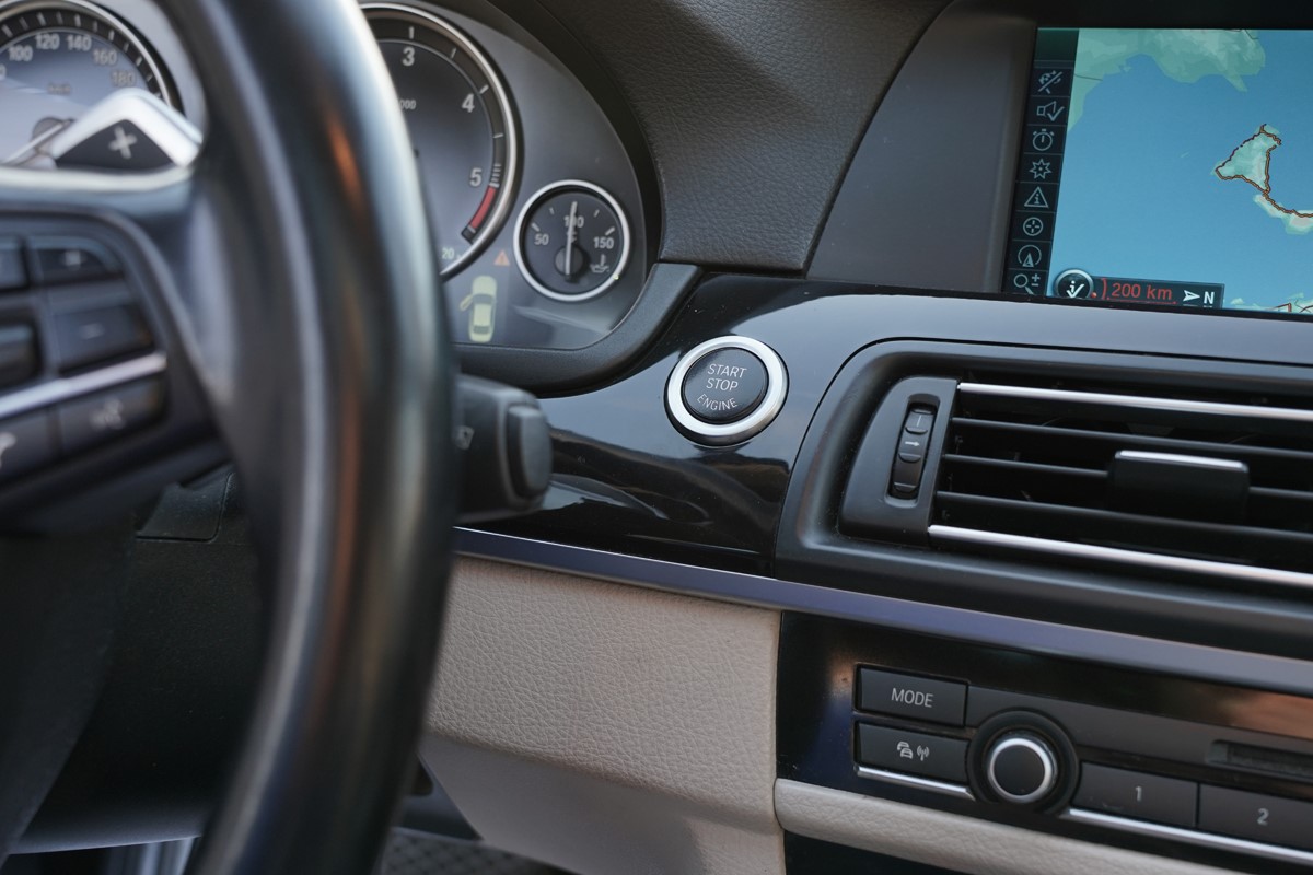 BMW
 5-Series F10 535D