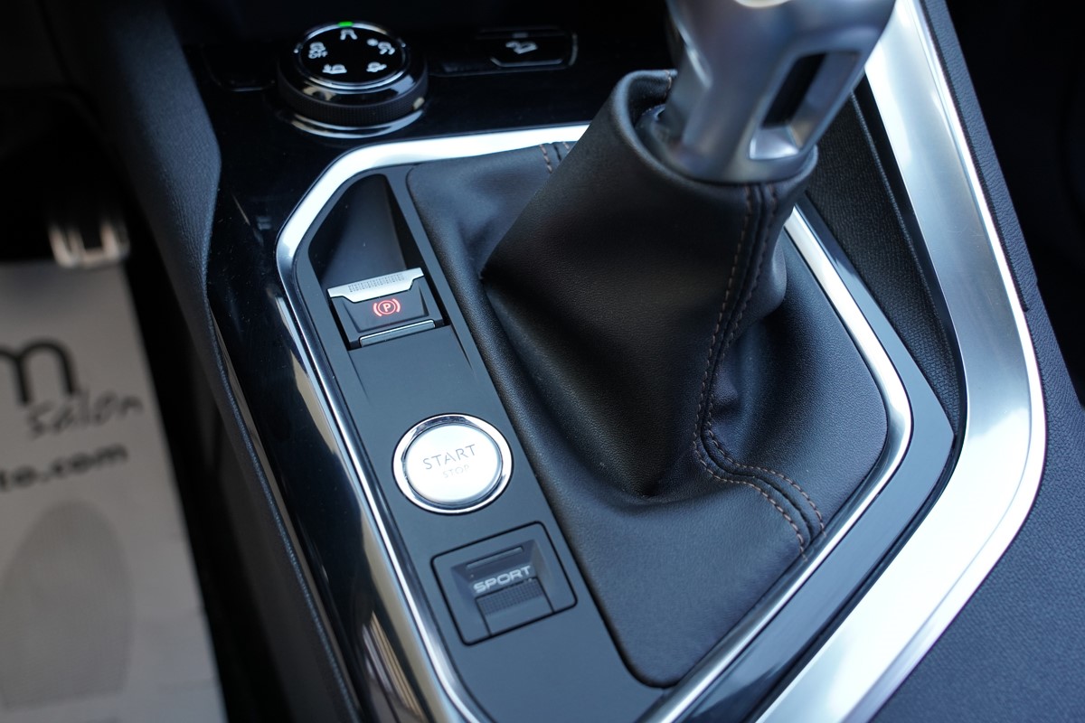 Peugeot 3008 2.0 BLUEHDI