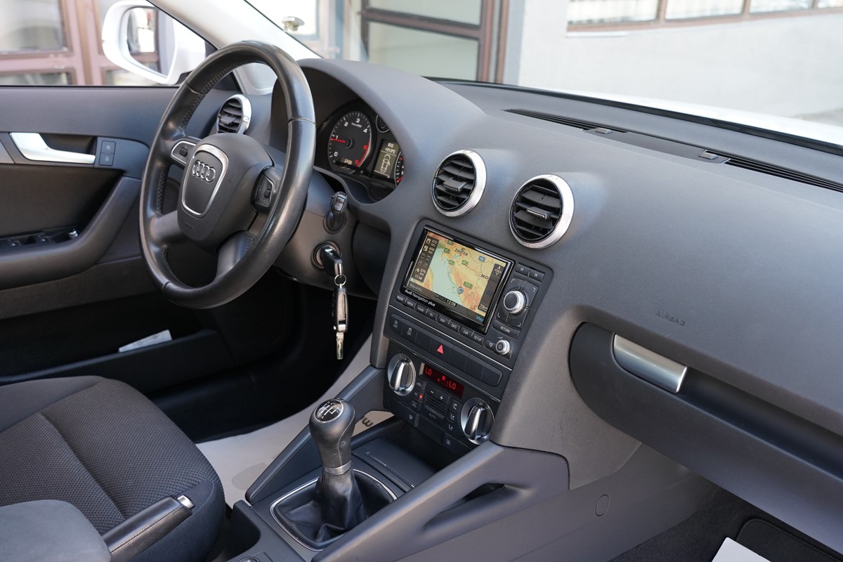 Audi A3
 1,6 TDI