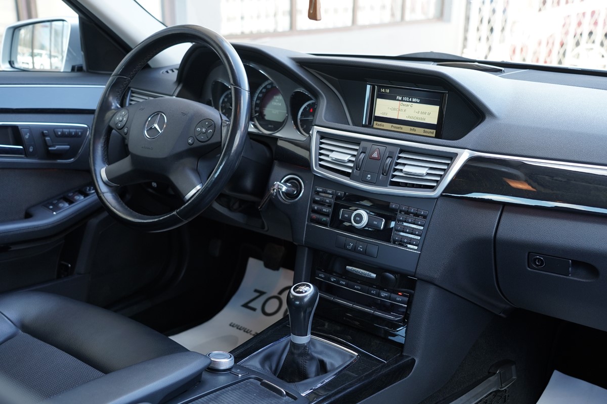 Mercedes-Benz E-Class
 E 220 CDI AVANTGARDE