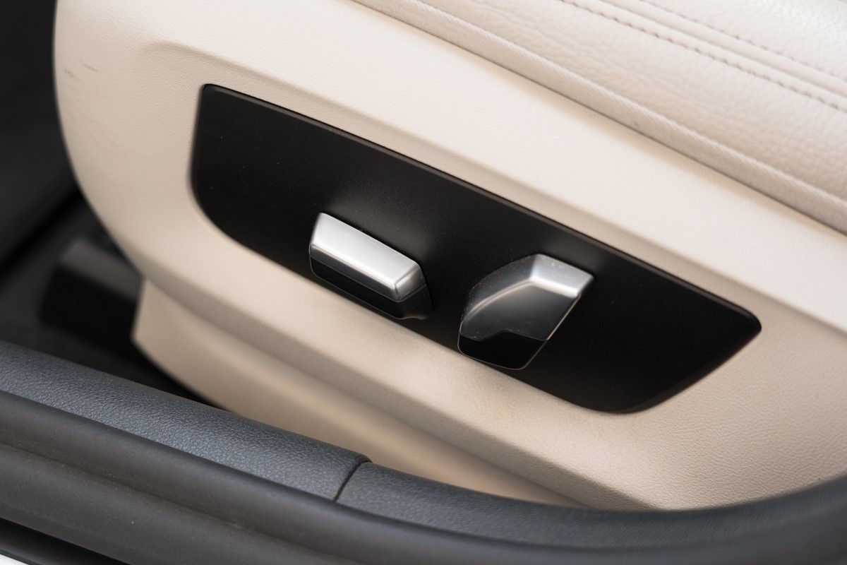 BMW
 5-Series 520d xDrive