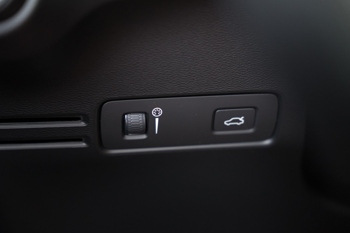 Volvo
 XC40 2.0  D3