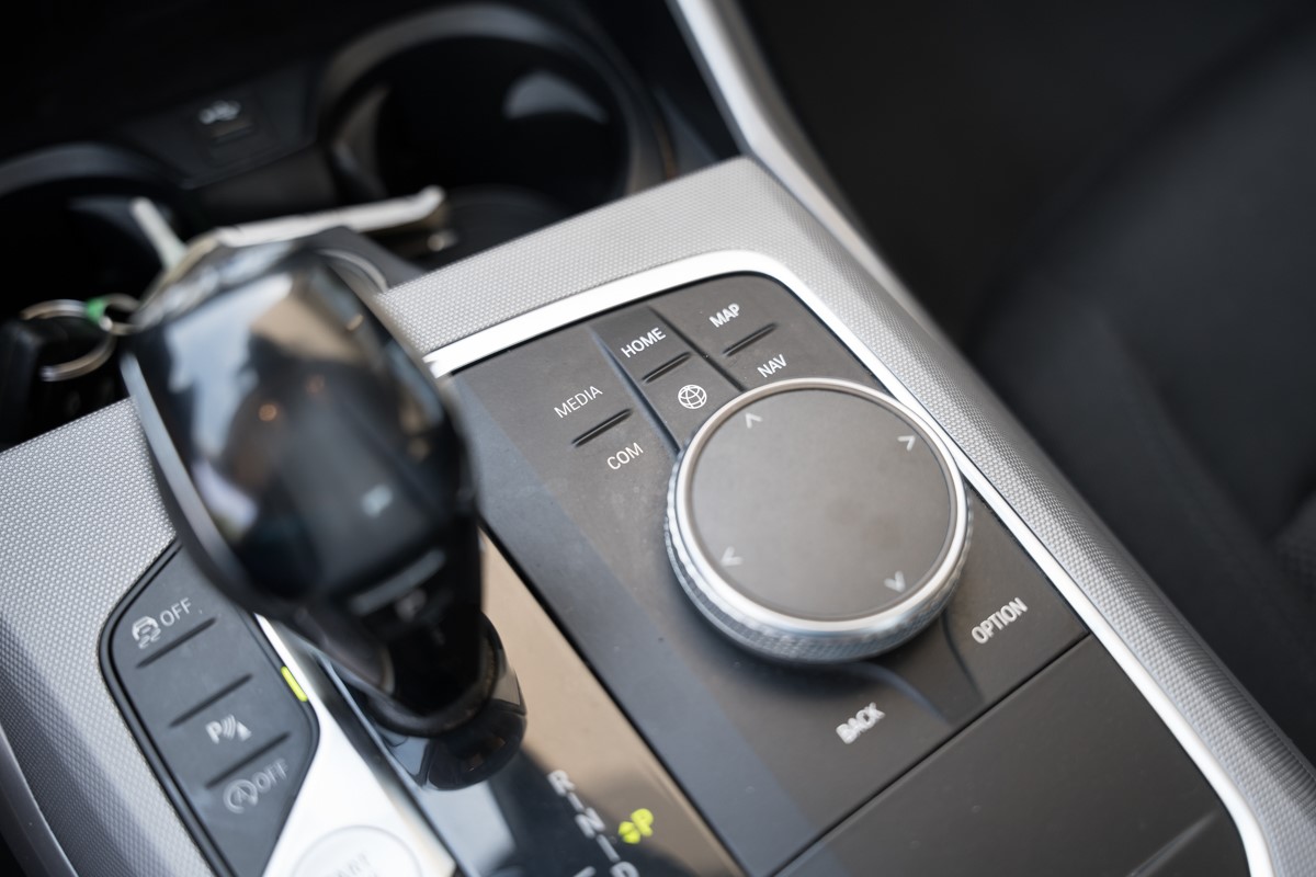 BMW
 3-Series 318D
