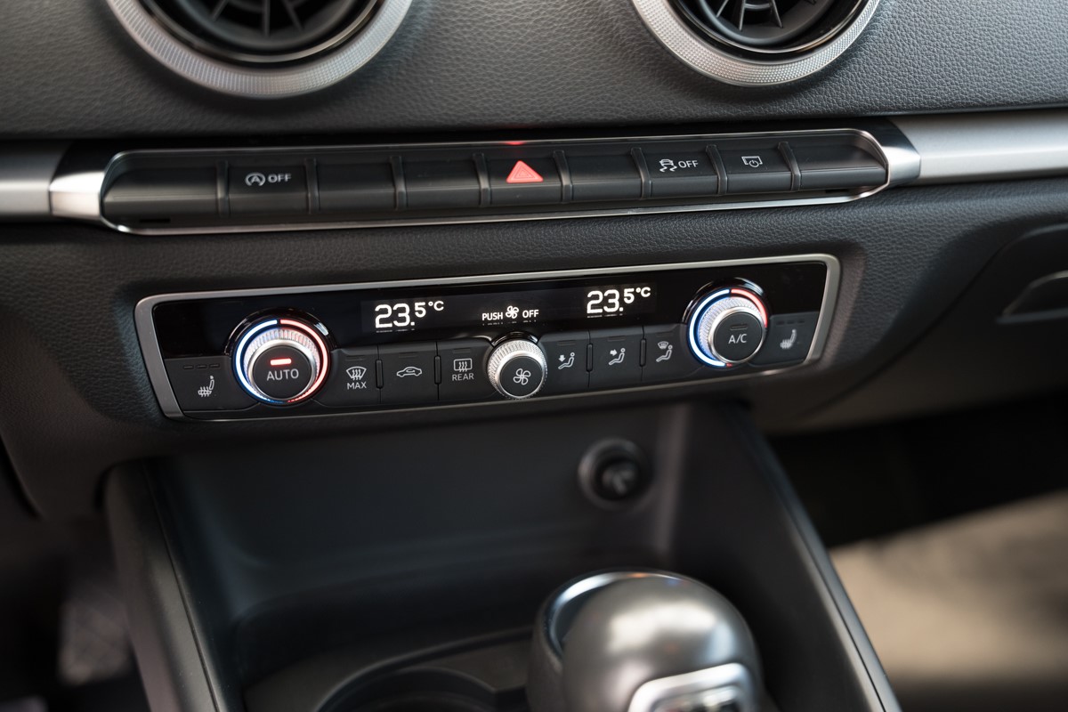 Audi A3
 1.6 TDI S-tronic