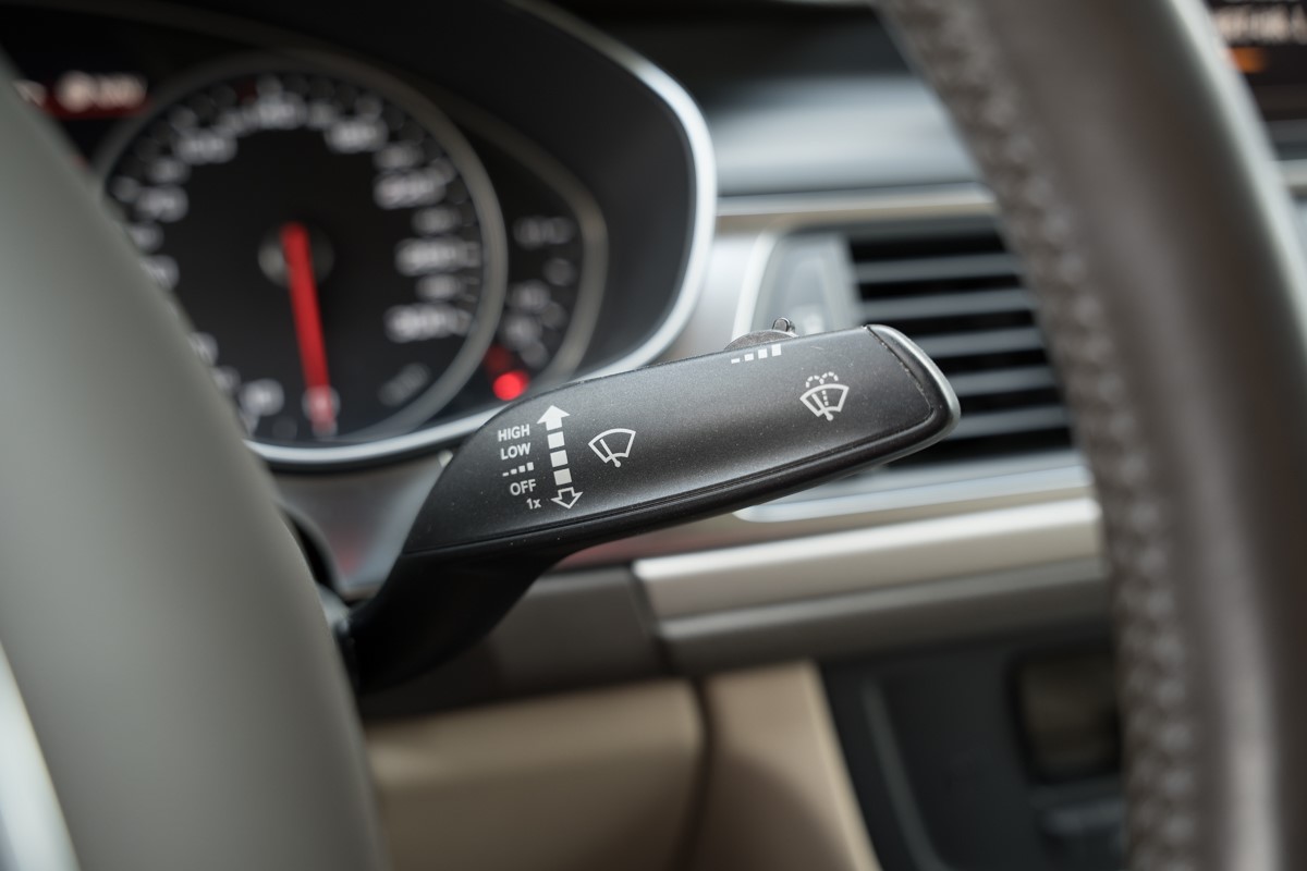 Audi A6
 2.0 TDI