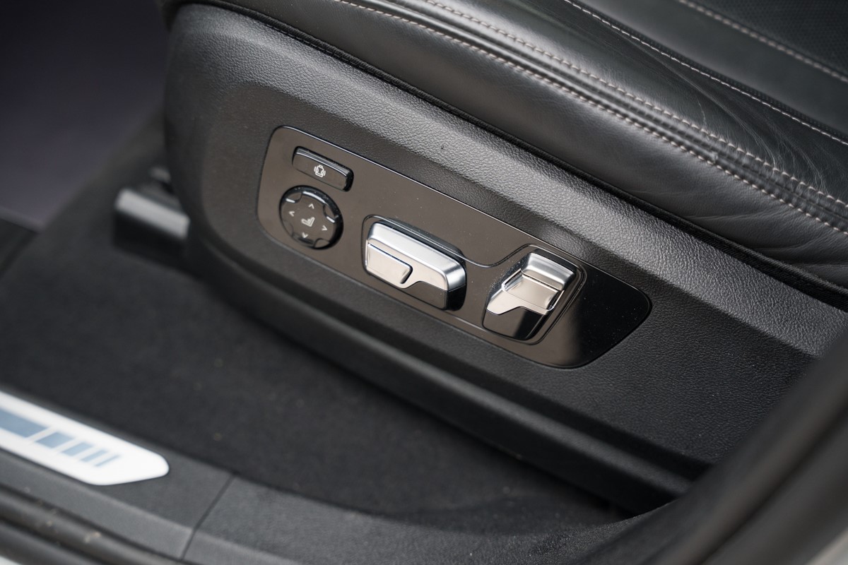 BMW
 X6
 40 D xDrive M Sport