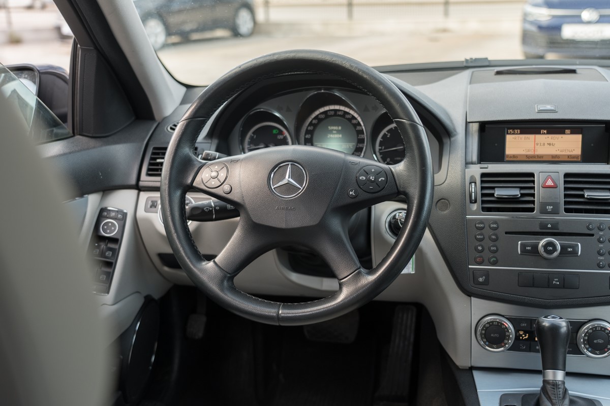 Mercedes-Benz C-Class
 200 CDI