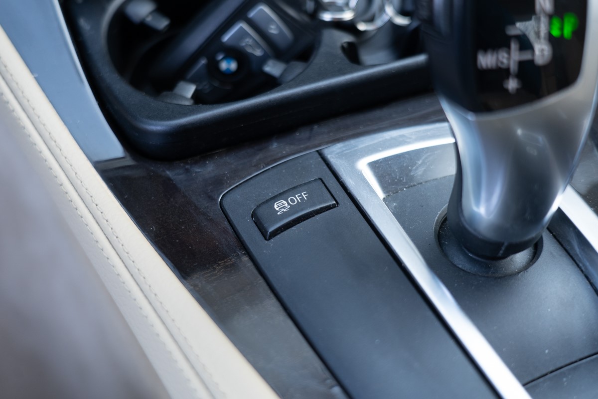 BMW
 5-Series 530d