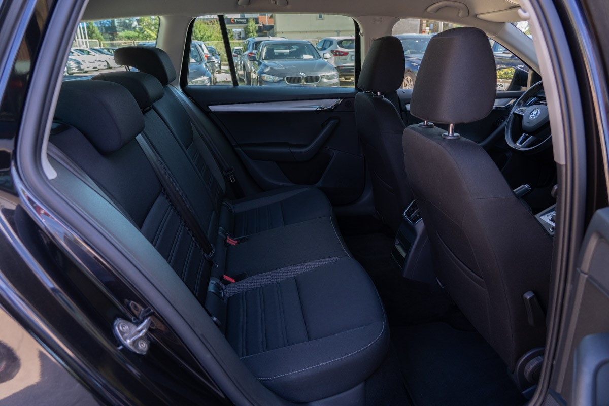 Škoda Octavia Combi 1,6 TDI BUSINESS DSG7
