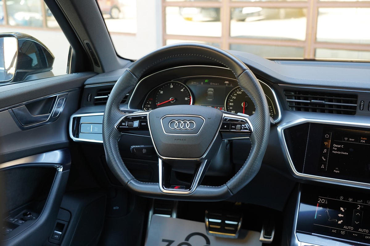 Audi A6
 40 TDI S-LINE S-TRONIC