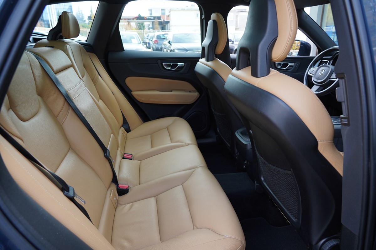 Volvo
 XC60 2.0 D5 ECO BUSINESS