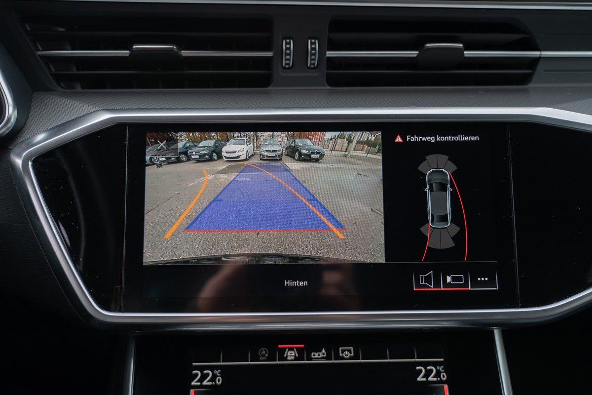 Audi A6
 3,0 TDI