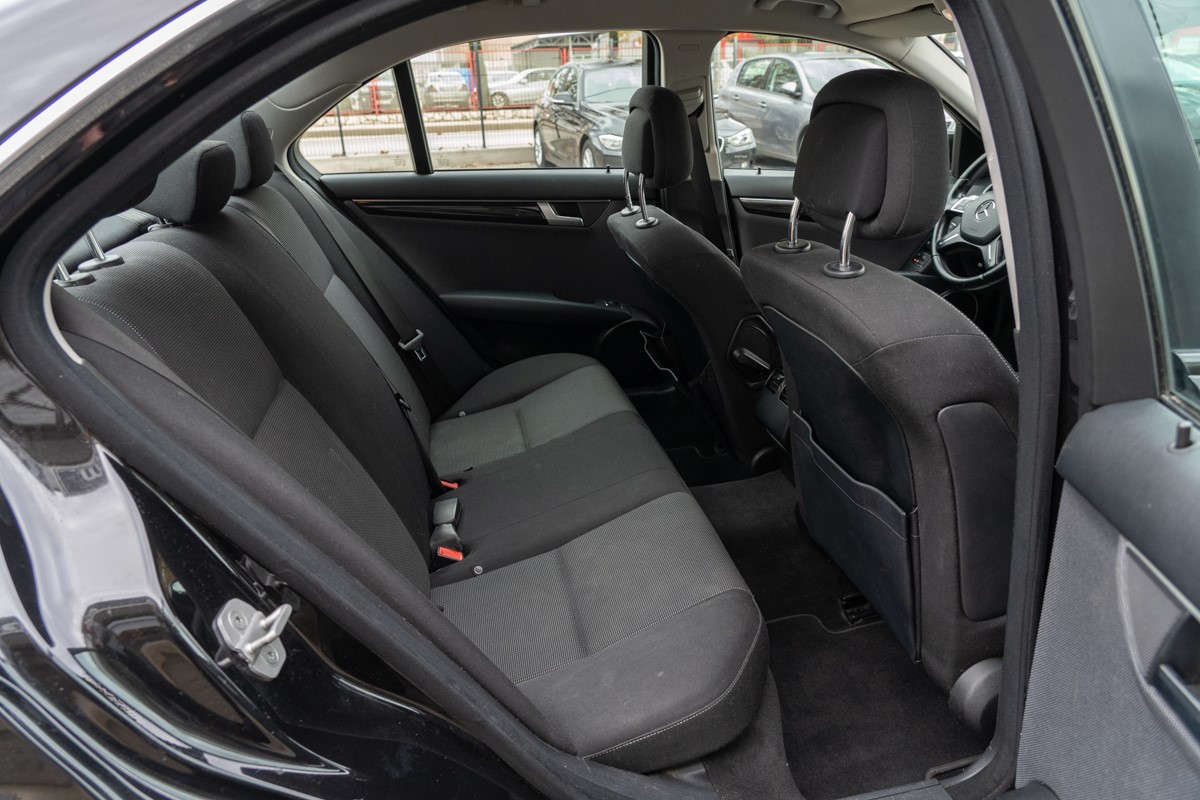 Mercedes-Benz C-Class
 C 220 CDI