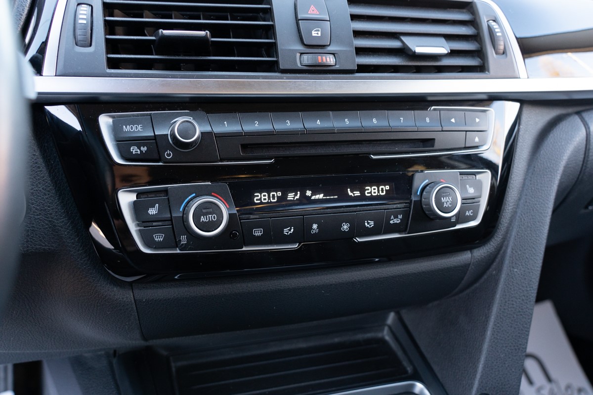 BMW
 3-Series 318 D