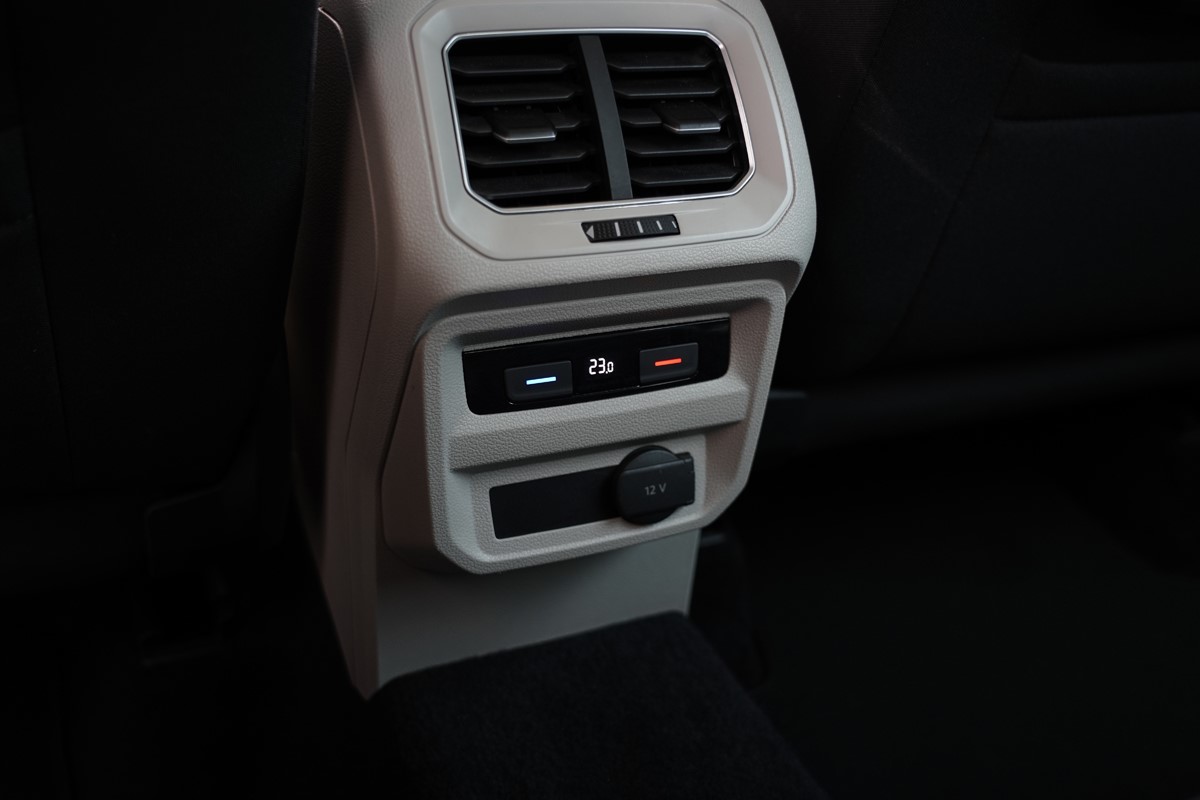 Volkswagen Tiguan
 2.0 TDI  BMT 4MOTION  Virtual Dashboard 