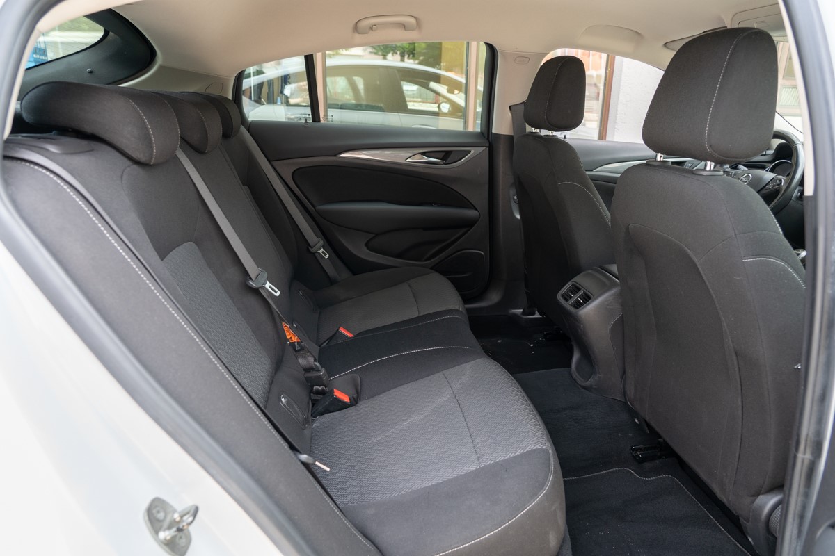 Opel Insignia 1,6 GrandSport
