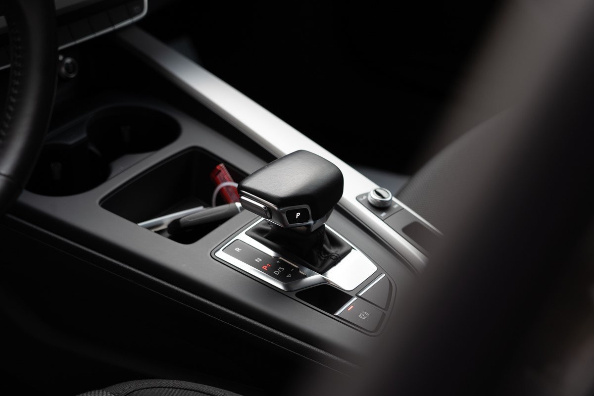 Audi A4
 30 TDI S-Tronic Business