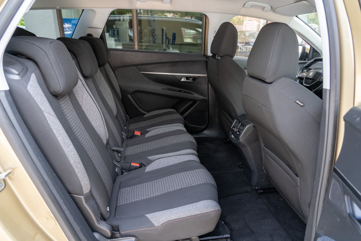 Peugeot 5008 1.6 BLUEHDI -7 SJEDALA - 