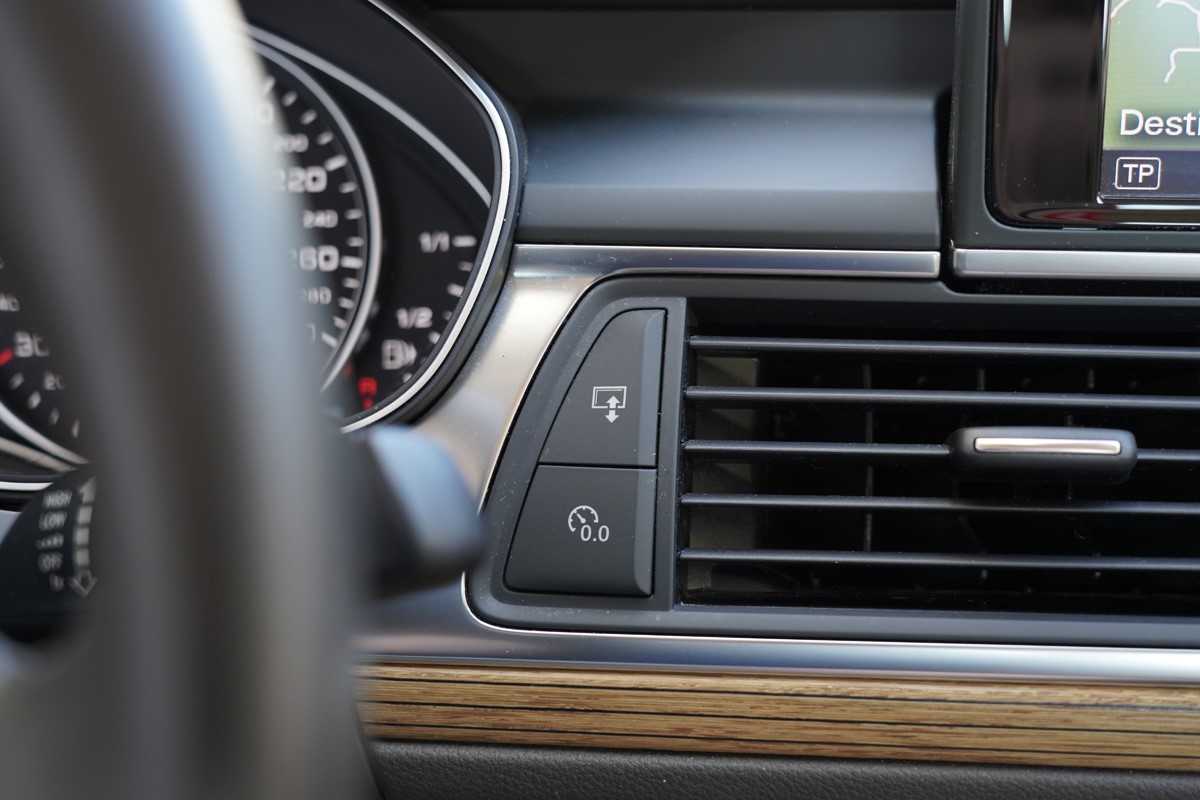 Audi A6
 3.0 TDi Quattro S-Tronic