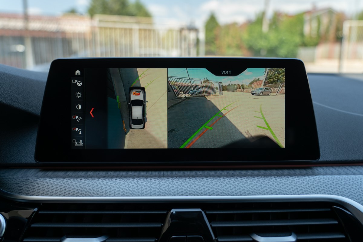 BMW
 5-Series 530 dA xDRIVE