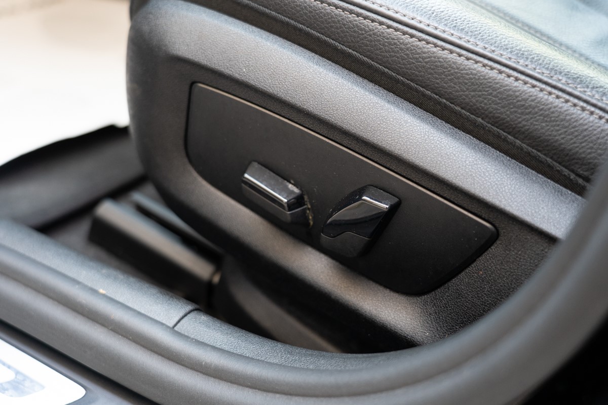 BMW
 5-Series 520d