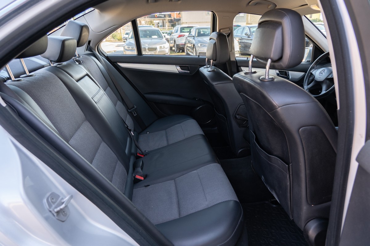 Mercedes-Benz C-Class
 200 CDI