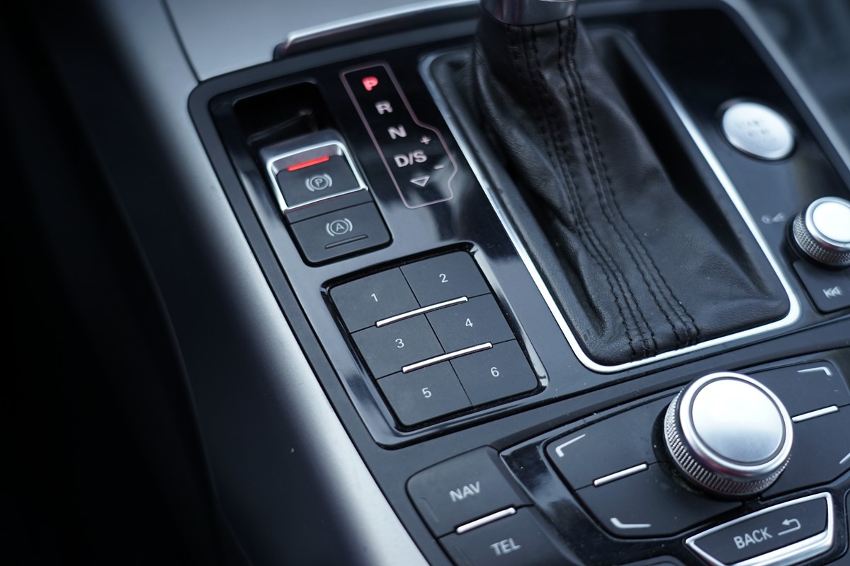 Audi A6
 3.0 TDI QUATTRO