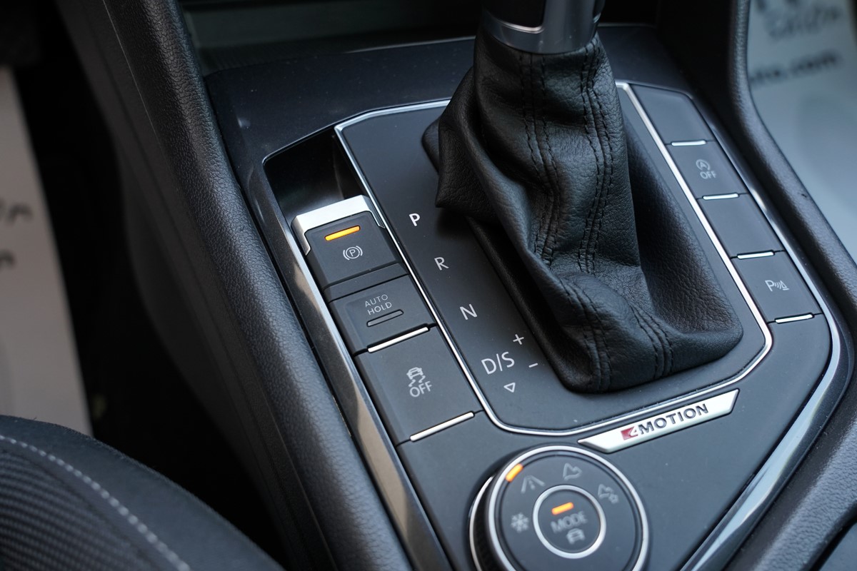 Volkswagen Tiguan
 2.0 TDI 140KW  4MOT DSG VIRTUAL  COCKPIT    