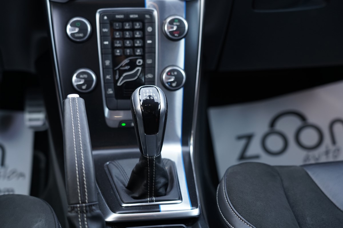 Volvo
 V40 D2 BUSINESS SPORT 5D