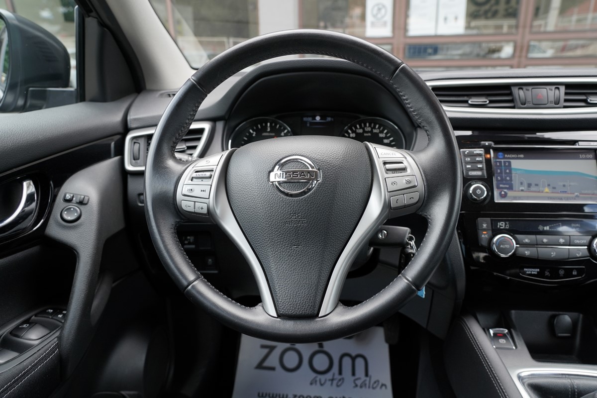 Nissan
 Qashqai 1.5 DCI