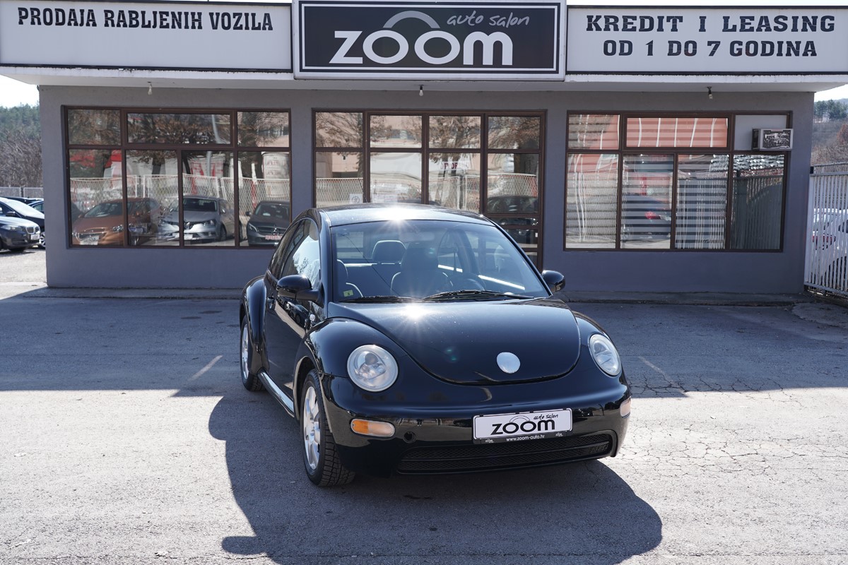 Volkswagen New Beetle
 1,6 BENZIN